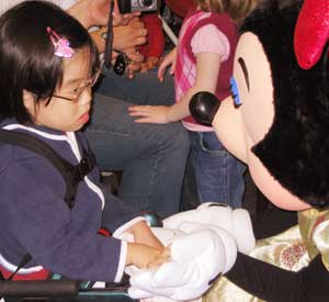 Disney Friends and Minnie Mouse Honor Moms