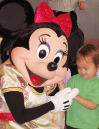 Disney Friends and Minnie Mouse Honor Moms